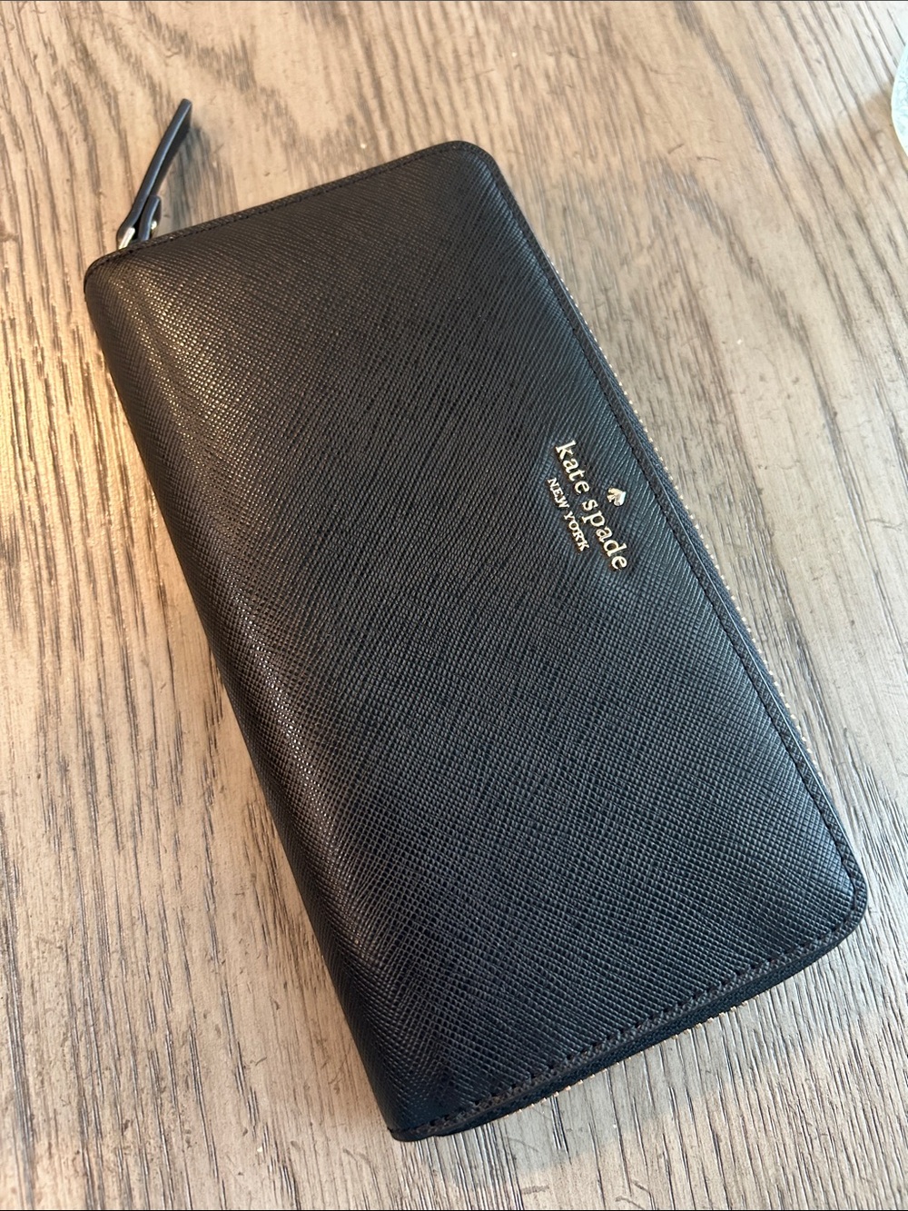 Kate Spade Saffiano Long Wallet - Picture 2 of 11